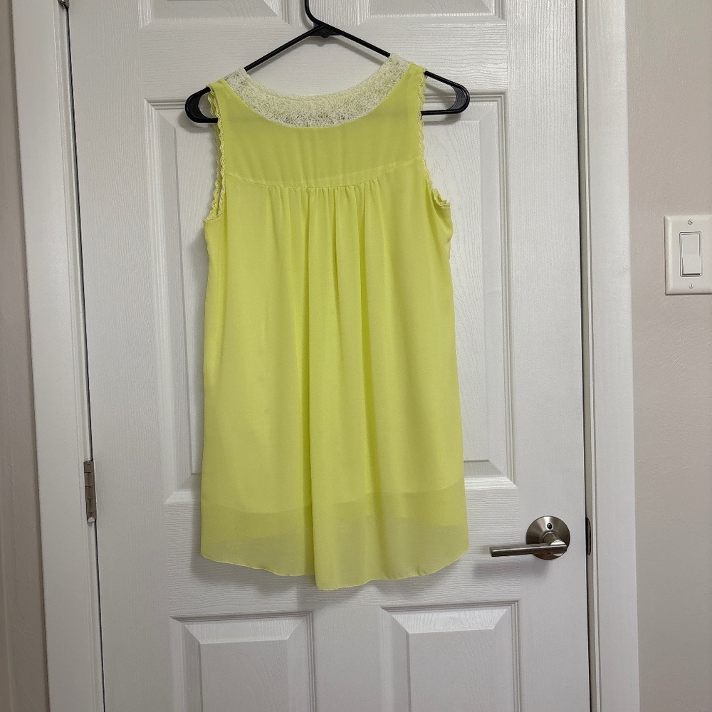 Top - Picture 2 of 6